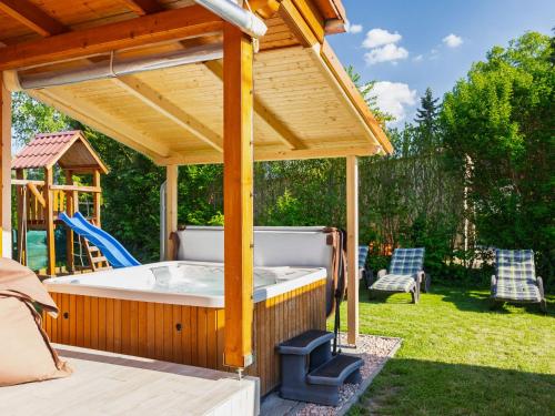 Holiday Home Hullám by Interhome (Holiday Home Hullam by Interhome) in บาลาตองมาเรียฟูร์โด