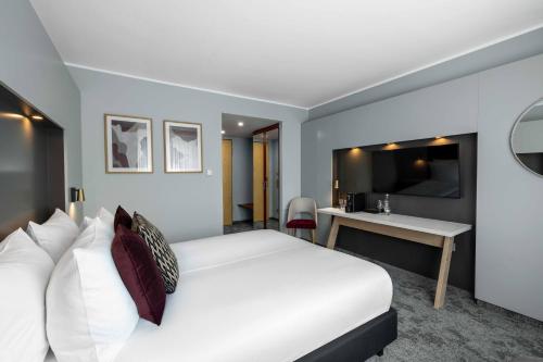 Deluxe Double room image 5