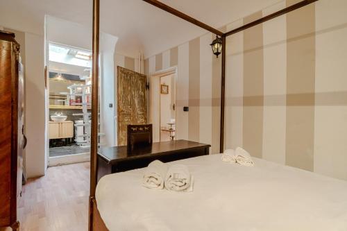 Piazza Vittorio Veneto Elegant Flat - image 14
