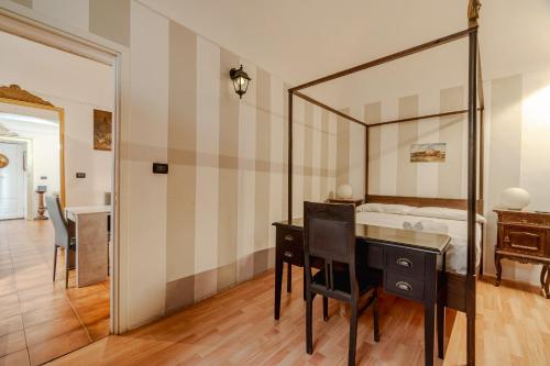 Piazza Vittorio Veneto Elegant Flat - image 12