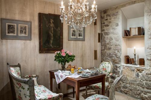Hotel Caron de Beaumarchais 2