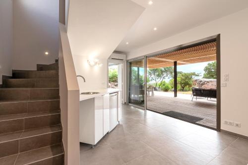 廚房, La Villa Pianottoli - Magnifique Vue Panoramique in 費加里