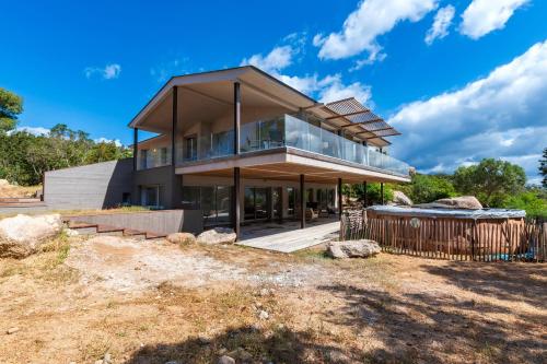 外部景觀, La Villa Pianottoli - Magnifique Vue Panoramique in 費加里