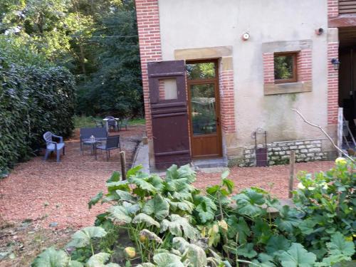 Suite dans le jardin du Château (Suite dans le jardin du Chateau) in Agonges