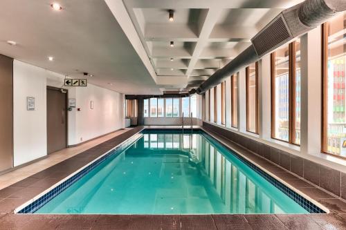 Central City Pad with Gym Pool Iconic Views, Kapské Město (fotografie 5)