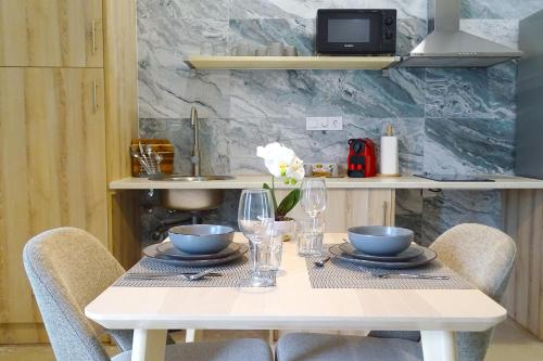 Loft Valencia PTZ - Between Arts Roig Arena & Ruzafa Street Suites - Private Entry - image 5