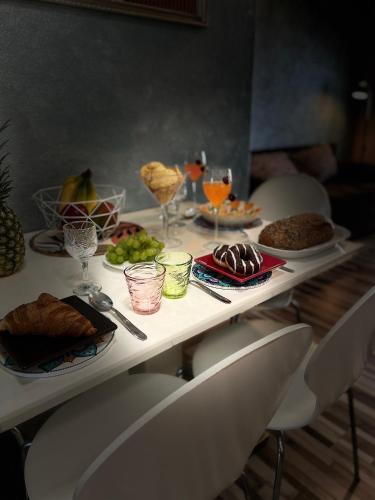 Apartment 4 enjoy in โคมาร์นา