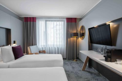 Deluxe Twin room image 8