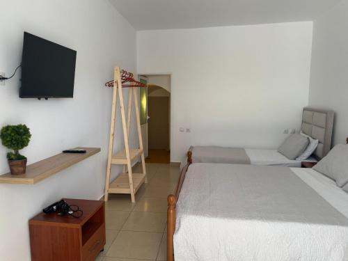 Qirjako's Rooms in 벌라