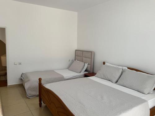 Deluxe Triple Room with Sea View image 1