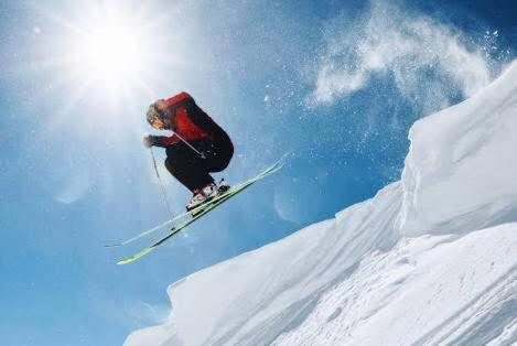 Snowy mountains resort and function centre in Adaminaby