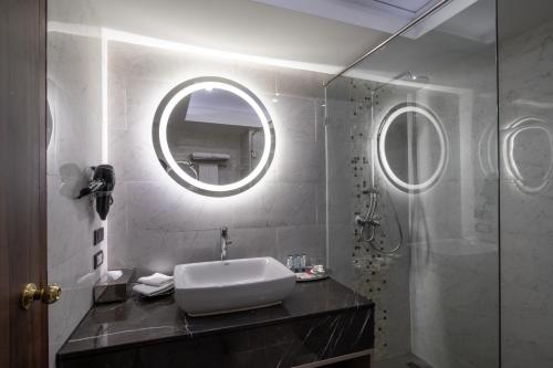  Premier Room image 9