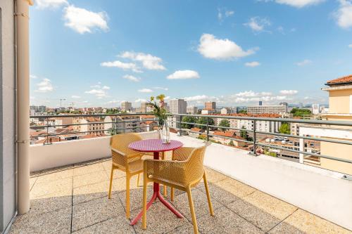 Balcony/terrace, Appart'City Classic Lyon Villeurbanne in Villeurbanne