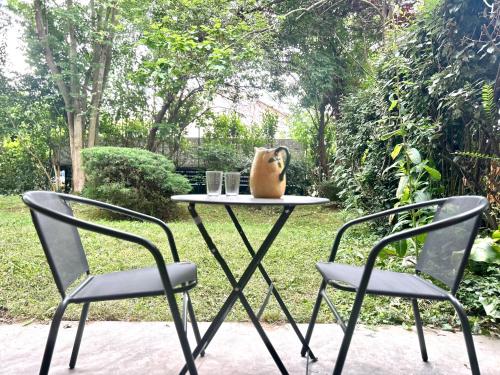 Facilities, Le petit Apollon - T2 Climatise in Barriere de Paris