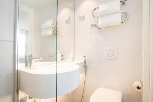 Ducha, Omena Hotel Jyvaskyla in Jyvaskyla