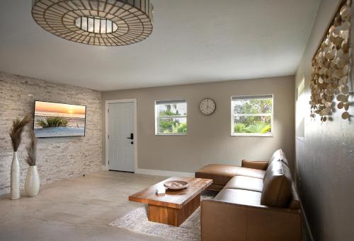 The Morning Star Spa & Private Mini Beach Close to everything in 東那不勒斯