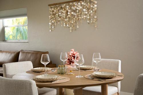 The Morning Star Spa & Private Mini Beach Close to everything in 東那不勒斯