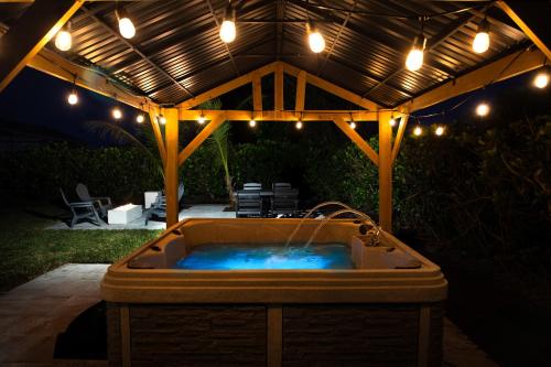 The Morning Star Spa & Private Mini Beach Close to everything in 東那不勒斯