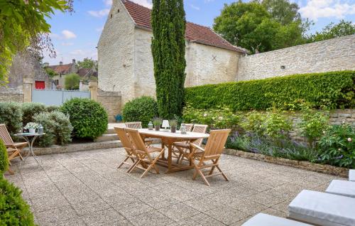 Viesnīcas āriene, Stunning Home In Fontaine-Henry in Fontaine-Henry