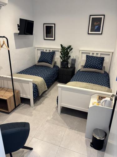 KiCo Room Type - Twin Room with Private Bathroom