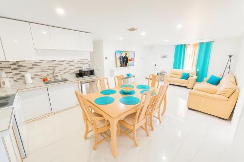 Cozy home in charming Dania Beach