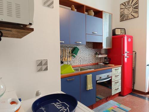 lovely vintage apartment in Турін