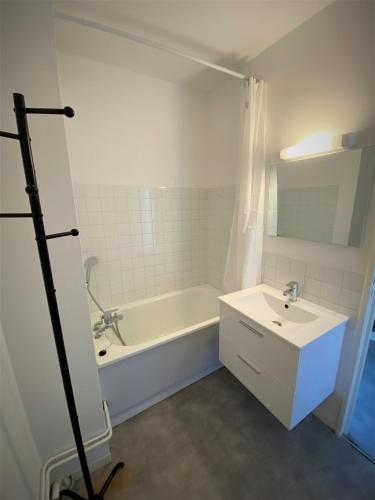Appartement double 23 a Limoges near Limoges-Bellegarde Airport