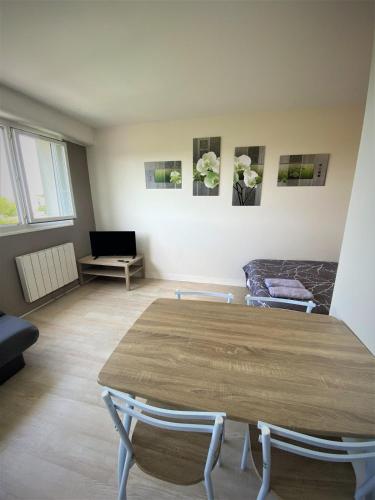 Appartement double 23 a Limoges near Limoges-Bellegarde Airport