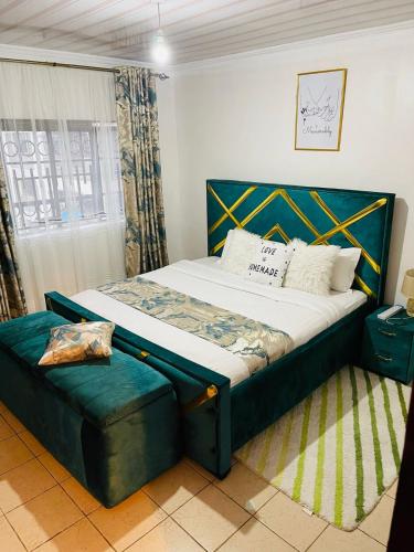 Elegant 2 Bedroom Apartment close to Rupa Mall, Noble Hotel,Poa PLace, Mediheal hospital, TopHill Ho in เอลดอเรต