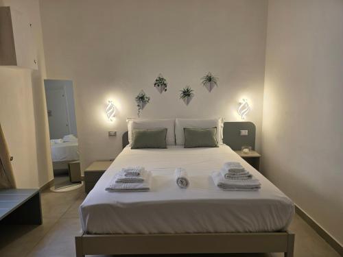 Double Room with Private Bathroom image 1