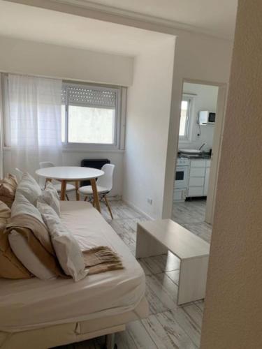 DPTO- 1 AMB ZONA TORREON- A METROS DEL MAR-