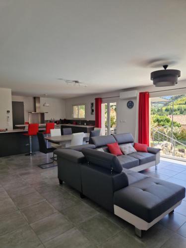 Les Villas Dorées - Villa Soleil face au Mont Ventoux (Les Villas Dorees - Villa Soleil face au Mont Ventoux) in Plaisians