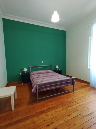 Golden room 6, Atenas