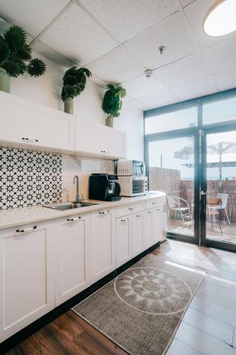 Central Beach Hotel in Tel Aviv