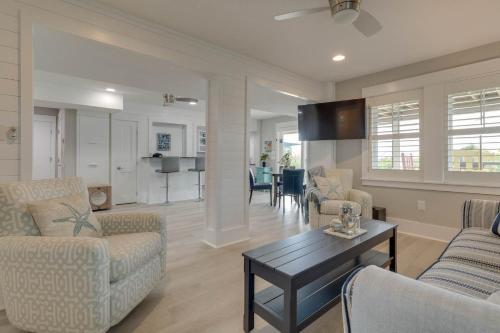 Stunning Views With Pool Family Room Resort Perks - image 5