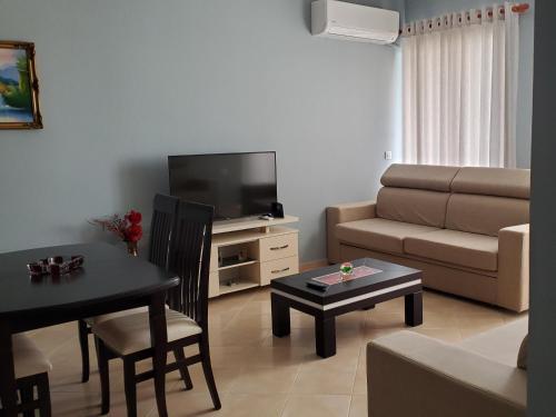 2 bedrooms, 4 beds