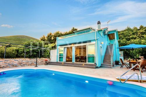 Villa Zoe, beautiful view,private pool, secured parking – khách sạn tại Rudine