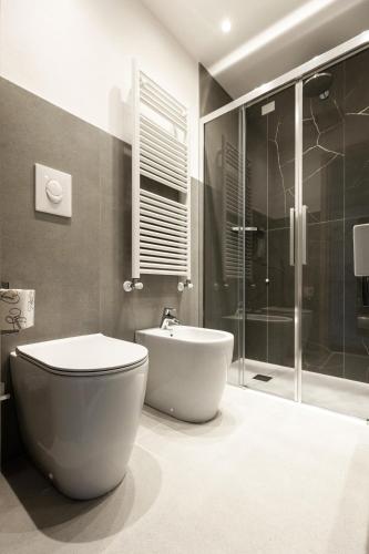Superior Double or Twin Room with Lake View image 10