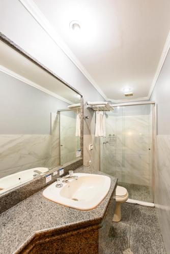 Deluxe Double Room image 4