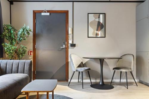 Apartment - Ground Floor image 10