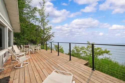 Southhavenking- King Beds In This Home On The Lake in South Haven, USA