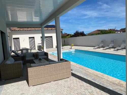 A szálláshely kívülről, Les Crechois in Crêches-sur-Saône