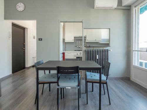 I-Host Apartment - Omero 17, Milano
