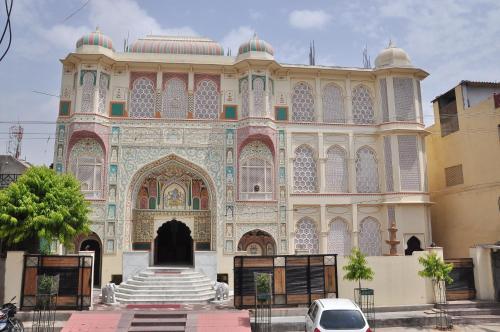 Rani Mahal Hotel