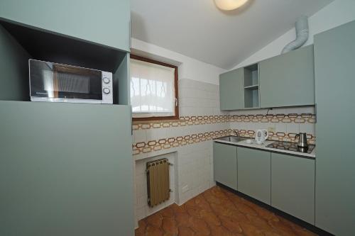 One-Bedroom Apartment Comfort with Balcony or Terrace image 7