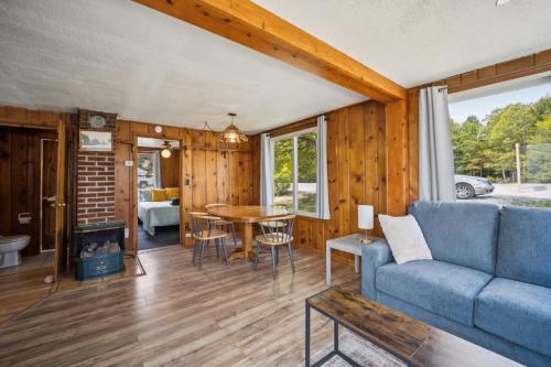 One bedroom cottage on the beach in Oscoda, USA