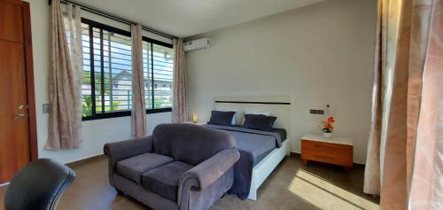 AfriqPnB NR Chambre Royale 3 avec Piscine et Bord de mer