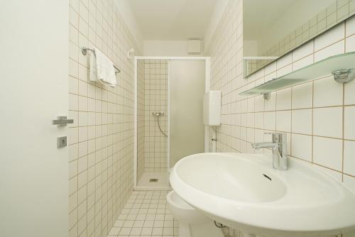 One-Bedroom Apartment Comfort with Balcony or Terrace image 6