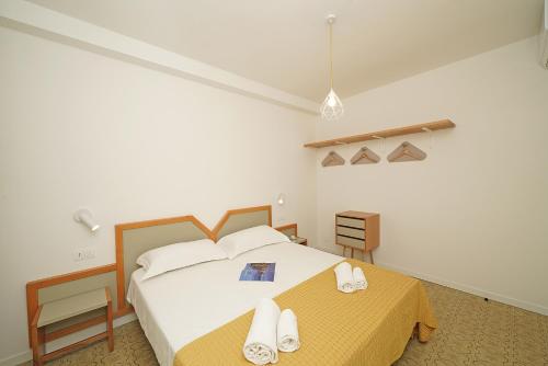 One-Bedroom Apartment Comfort with Balcony or Terrace image 5
