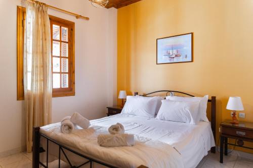 Sipsas Villas in Koroni Town Center